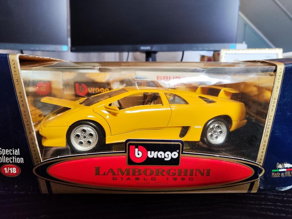 Burago Lamborghini Diablo 1990 - Geel (1:18), Ophalen of Verzenden, Zo goed als nieuw, Auto, Bburago