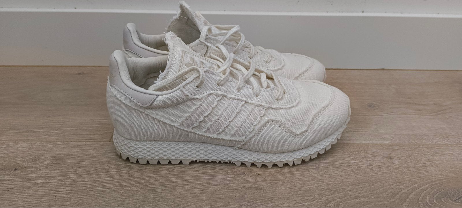 Foto 2 van Adidas x Daniel Arsham New York Sneakers - Maat 38 2/3