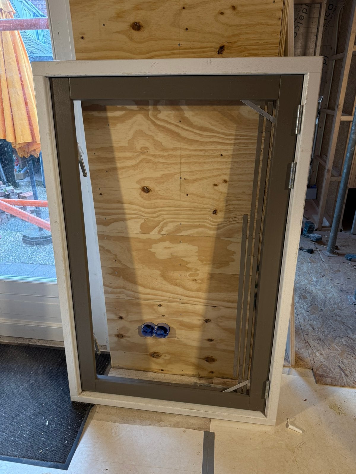 Nieuw raam kozijn , 100,5cm x 154,5cm, Raamkozijn, Nieuw, 150 tot 225 cm, Hout