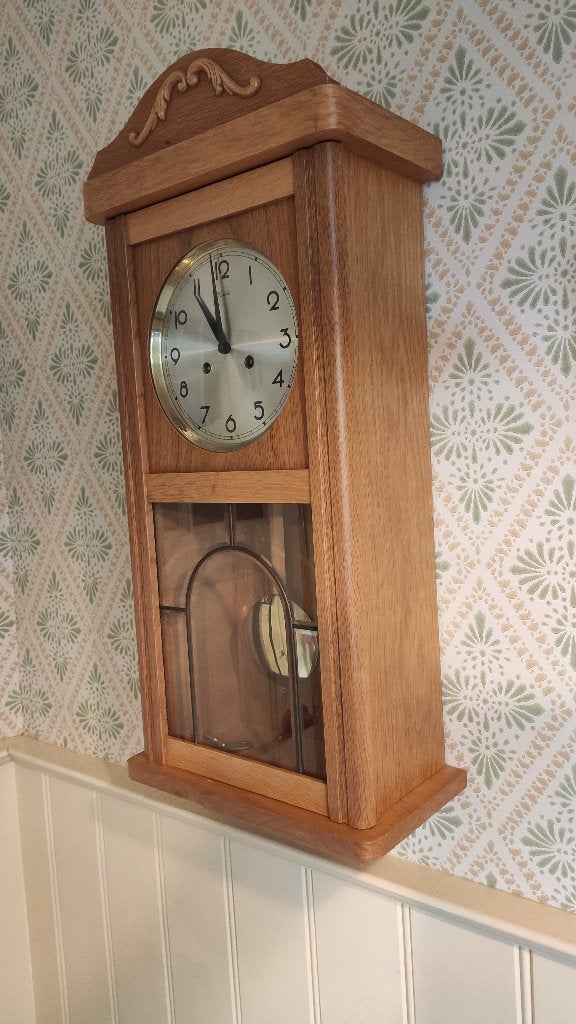 Blank eiken regulateur klok, Ophalen, Wandklok, Analoog, Zo goed als nieuw