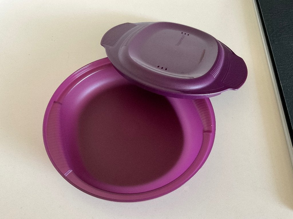 Te koop: Tupperware micro delight, paars, Huis en Inrichting, Magnetronbestendig, Paars, Overige typen, Nieuw