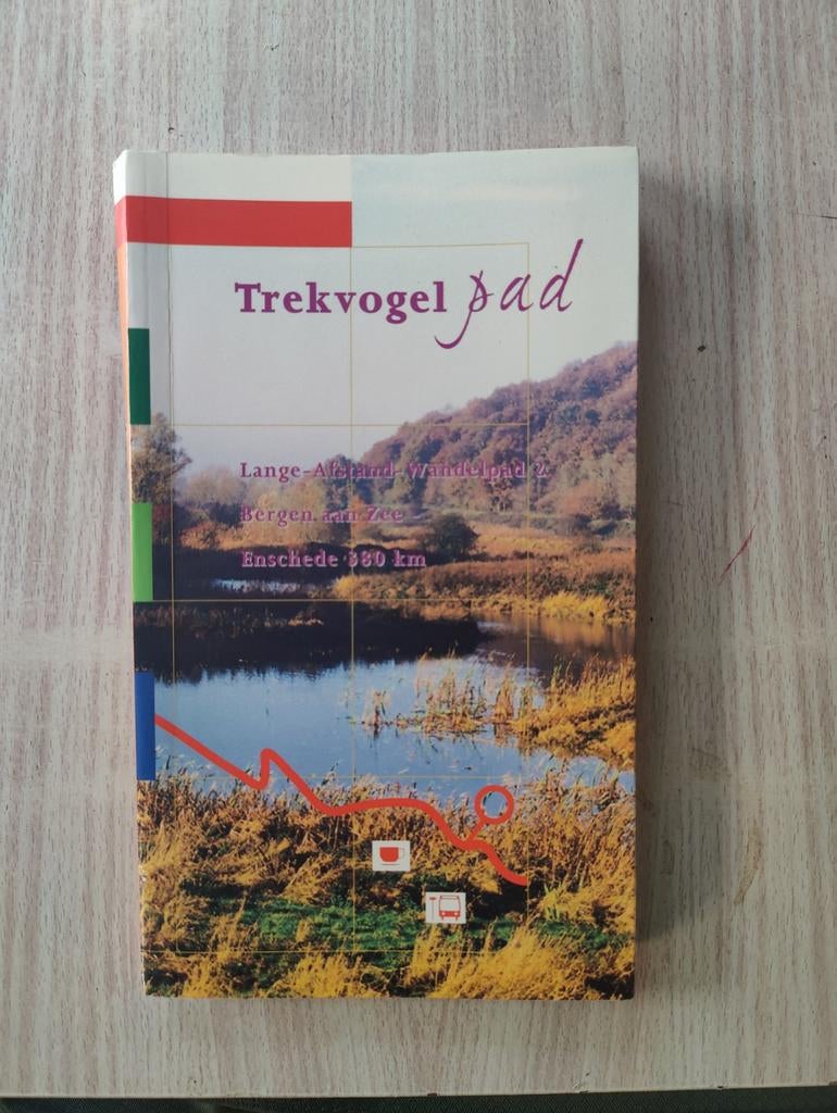 Gids Trekvogelpad, Fiets- of Wandelgids, Ophalen of Verzenden, Benelux, Gelezen