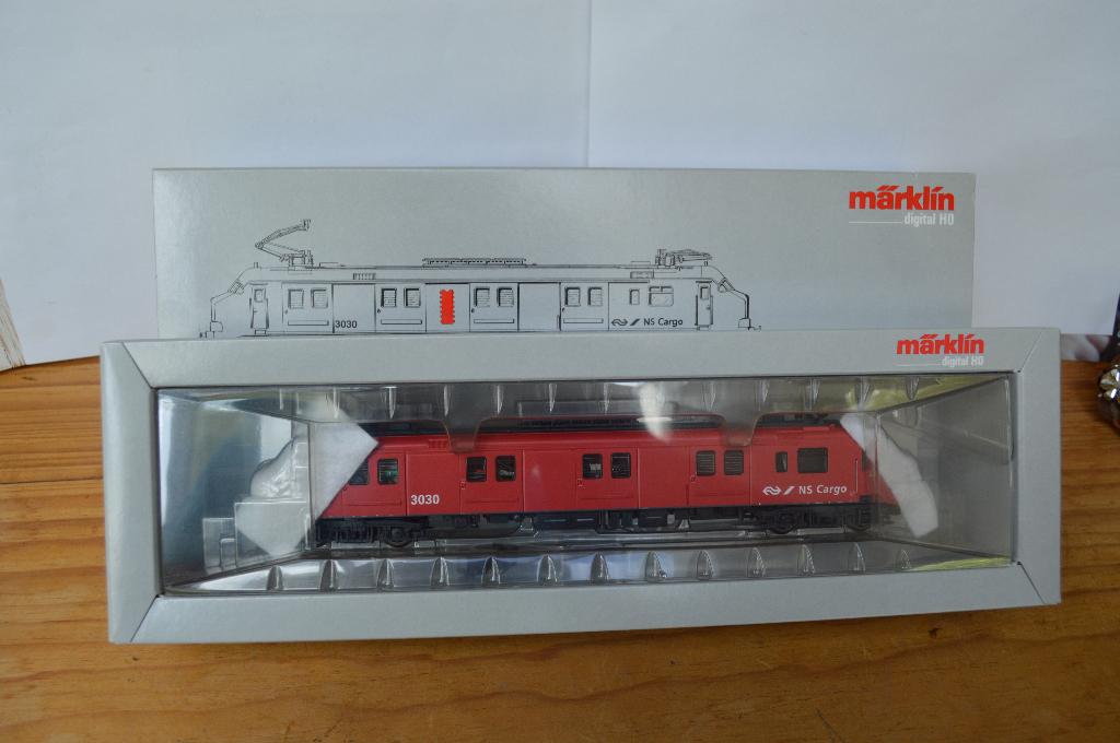 Märklin 37892 : nieuwe E-loc in originele verpakking, Hobby en Vrije tijd, Modeltreinen | H0, Wisselstroom, Locomotief, Nieuw