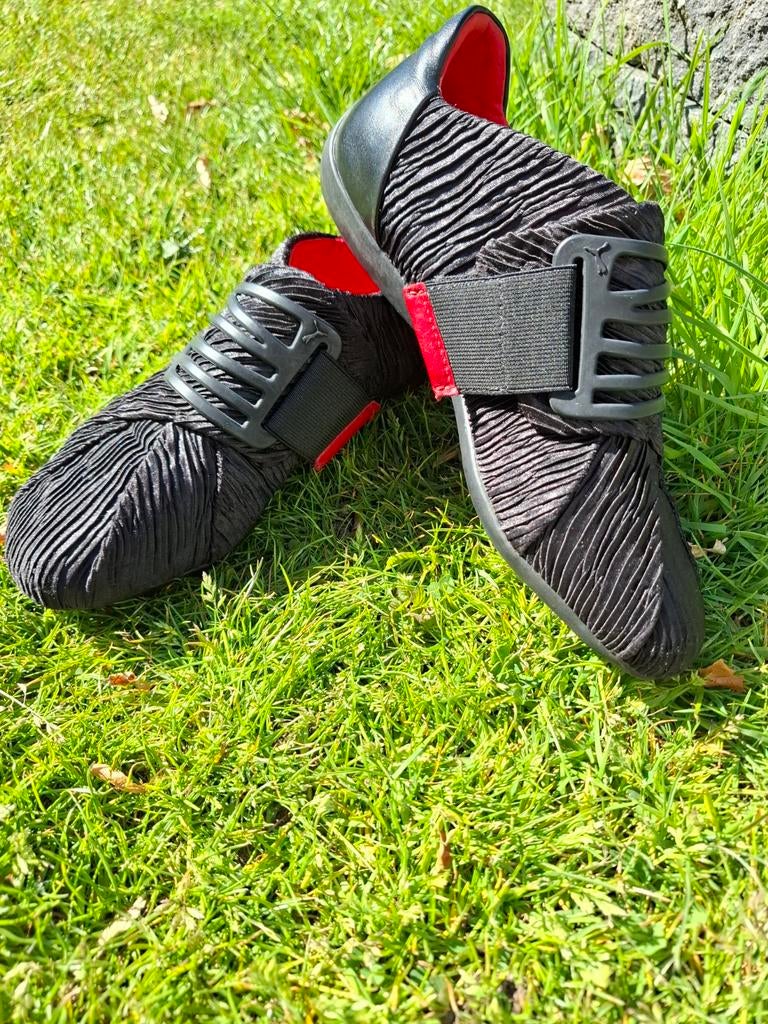 Puma Zhongi Y2K Pleat Satin Sneaker, Ophalen of Verzenden, Zo goed als nieuw, Wit, Sneakers of Gympen