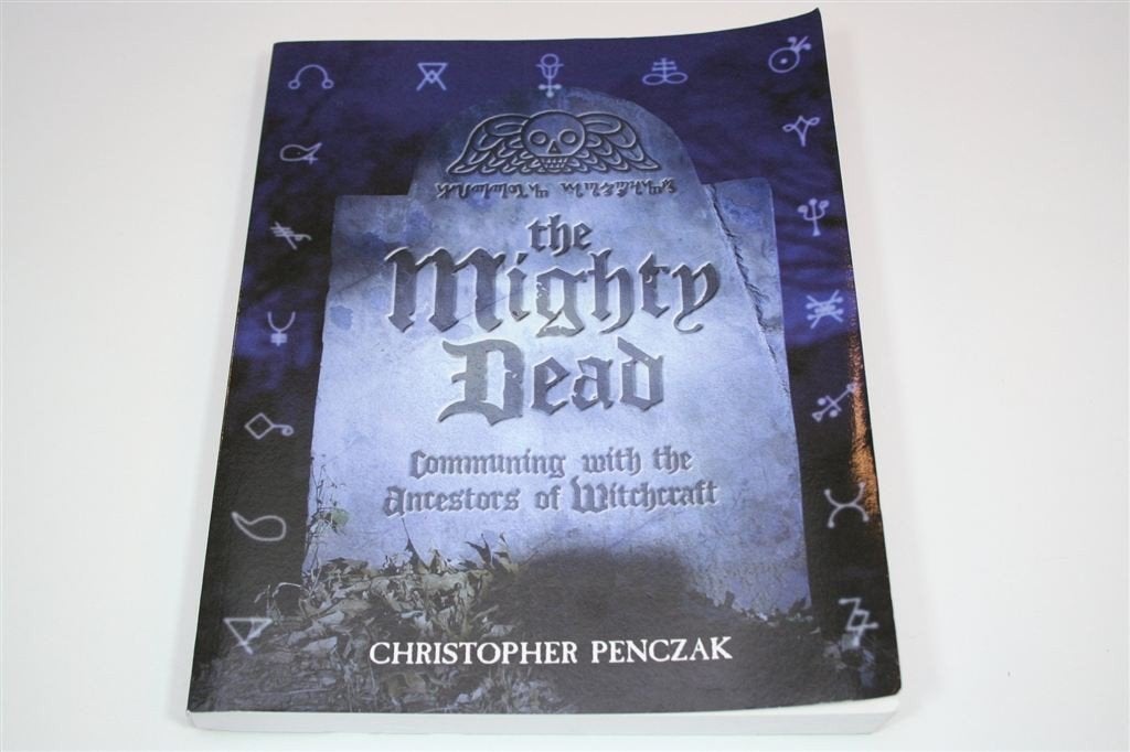 The Mighty Dead — De Mysteries van de Verlichte Doden [EN], Ophalen of Verzenden, Gelezen, Overige onderwerpen, Achtergrond en Informatie