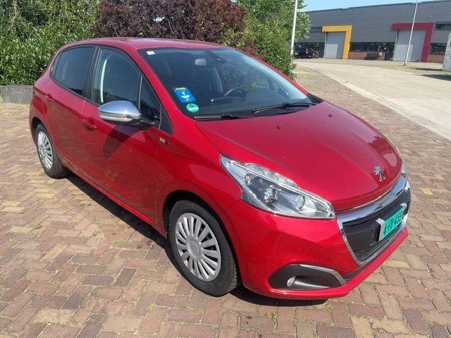 Peugeot 208 1.2 Puretech signature NETTE STAAT, Auto's, Voorwielaandrijving, 83 pk, Stof, USB