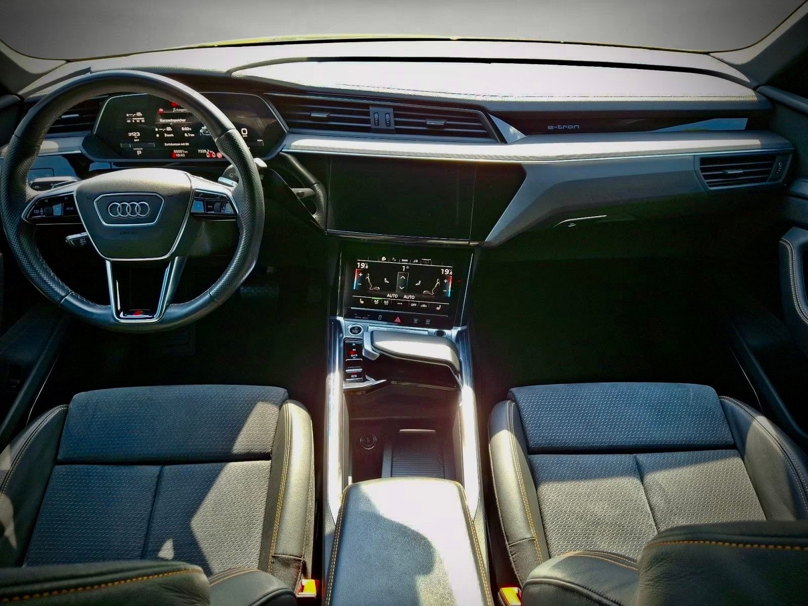Audi E-tron Sportback 55 Black Ed, Panodak, ACC, Chronos Gra, Automaat, Zwart, Leder, 408 pk