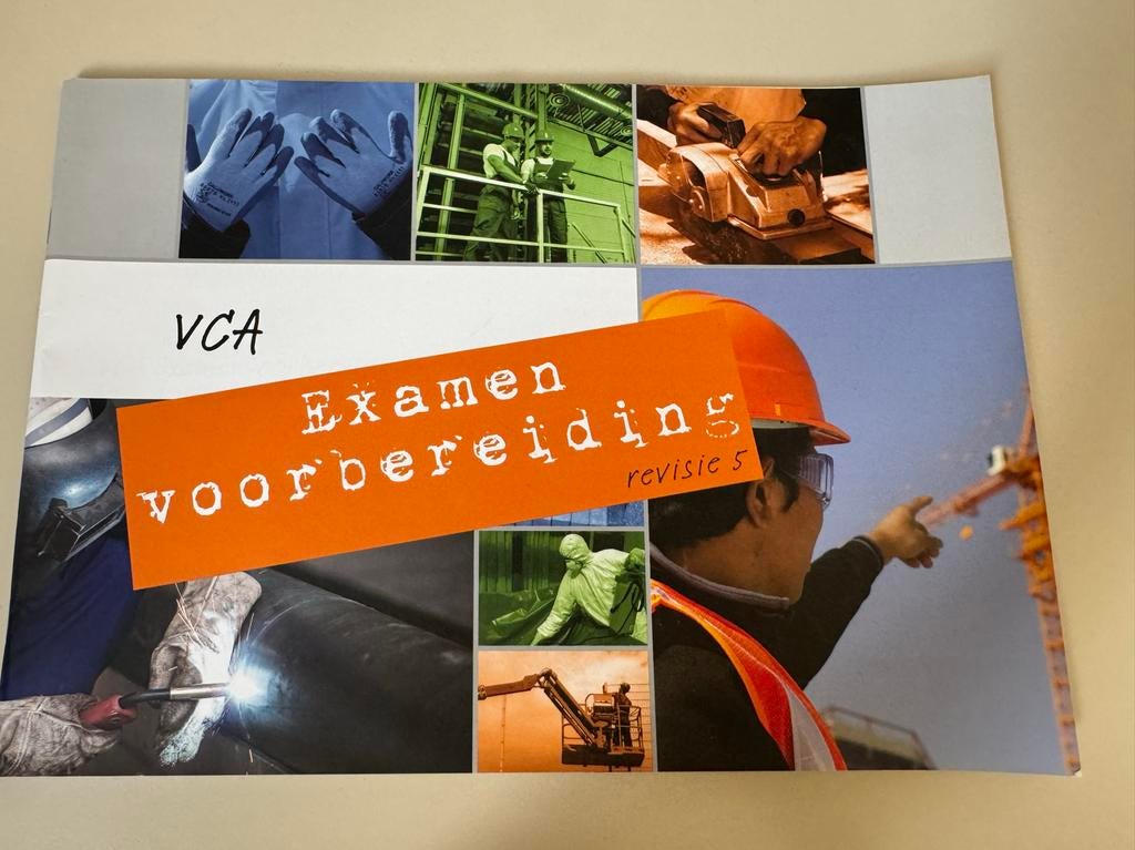 VCA Examenvoorbereiding revisie 5, Boeken, Studieboeken en Cursussen, Ophalen of Verzenden, Zo goed als nieuw, HBO