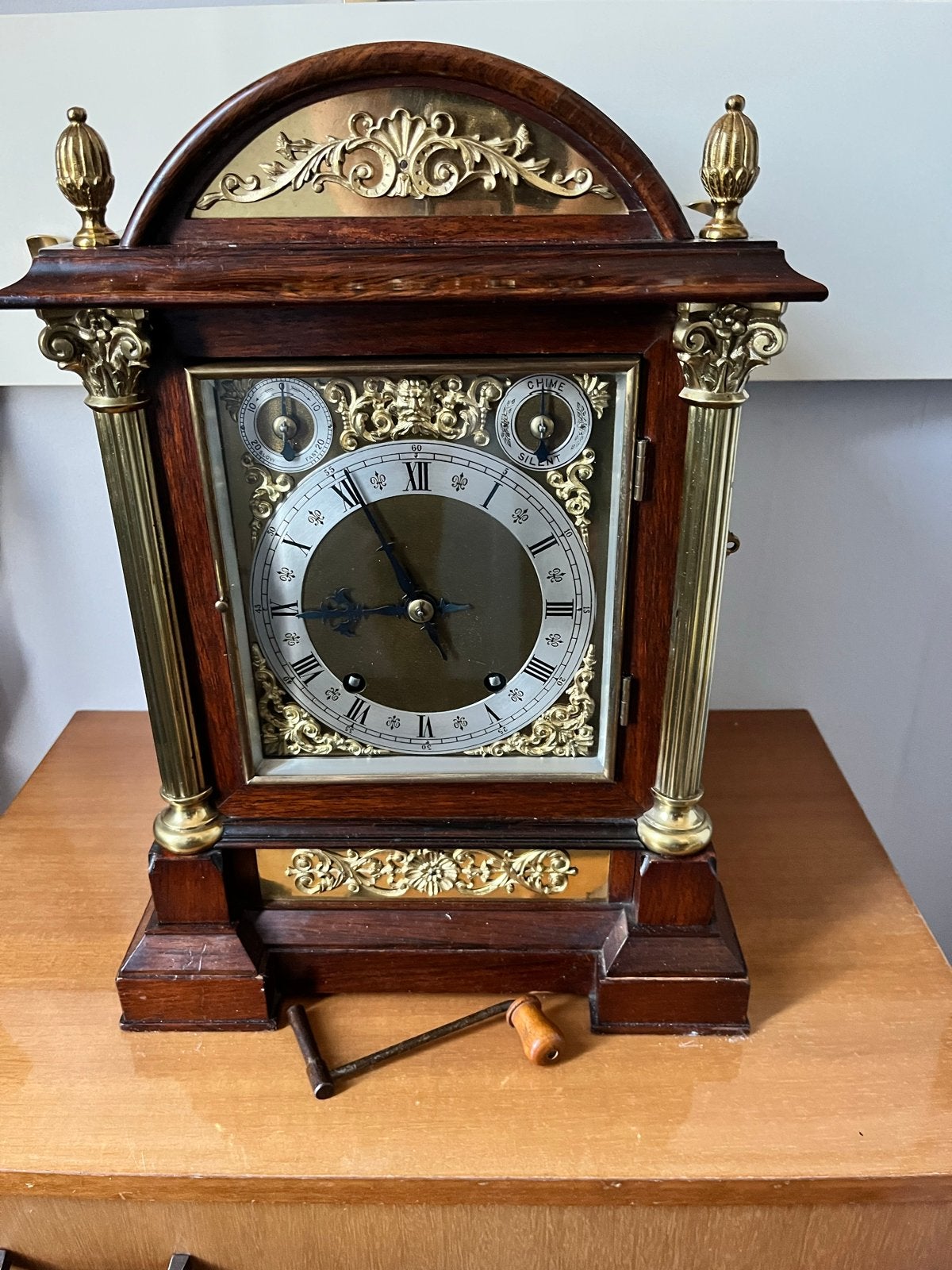 Antieke pendule met bronzen ornamenten, Antiek en Kunst, Antiek | Klokken, Ophalen of Verzenden