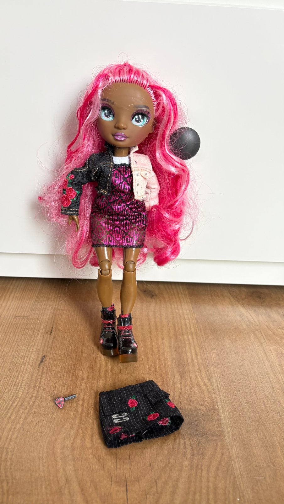 Rainbow High pop met roze haar, Ophalen of Verzenden, Zo goed als nieuw, Babypop