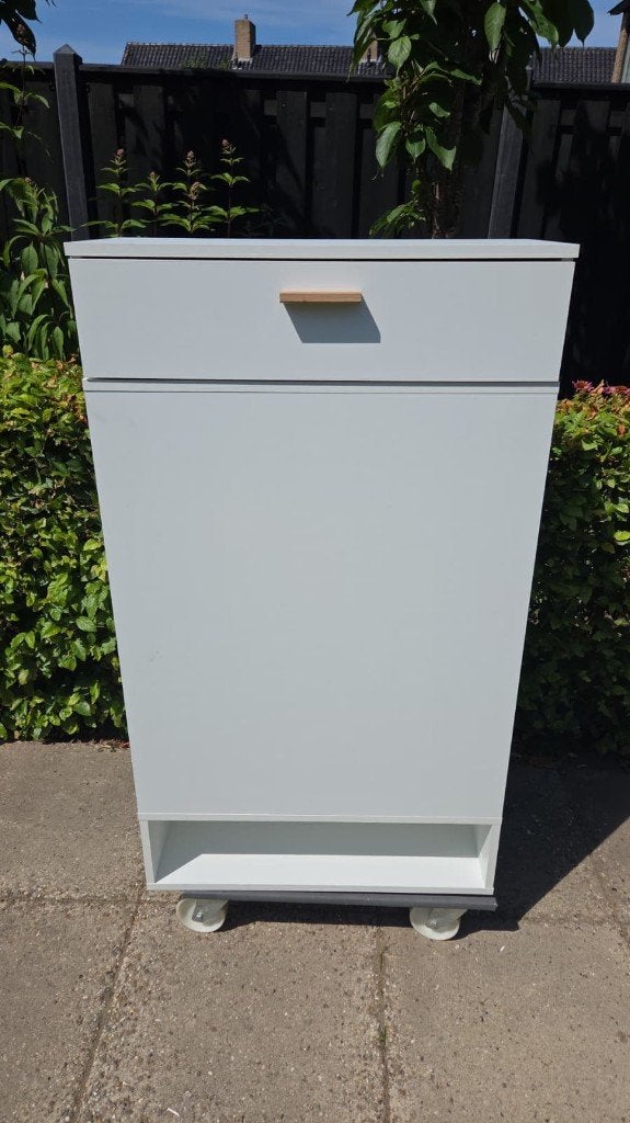 Mooi witte schoenenkast/halkast met lade, als nieuw!, Ophalen, Zo goed als nieuw