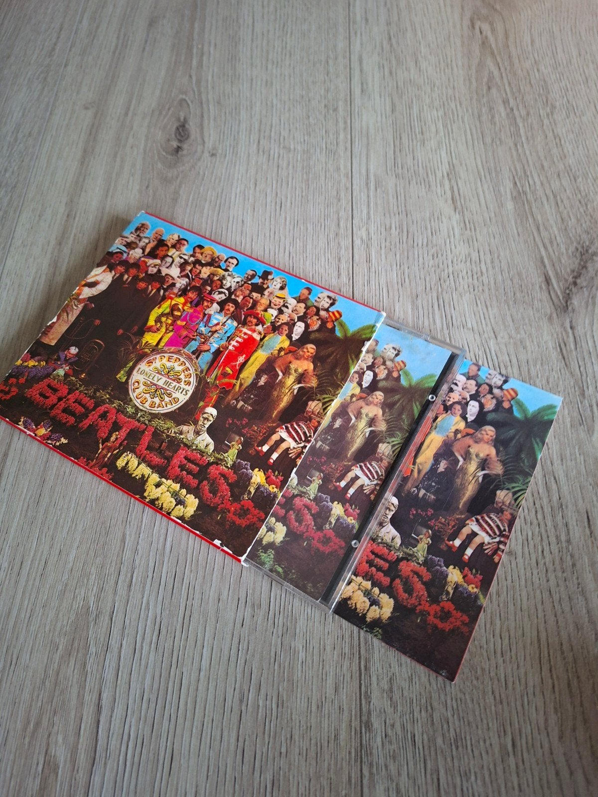 The Beatles - Sgt. Peppers Lonely Hearts Club Band deluxe, Ophalen of Verzenden