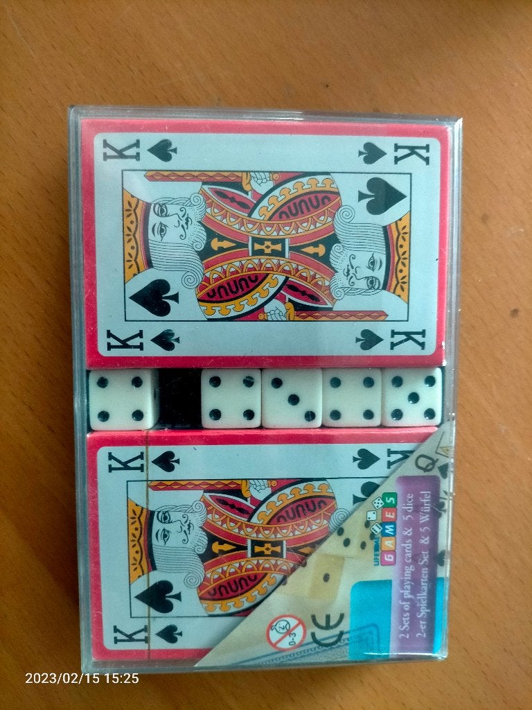 2x Kaarten spel met dobbelstenen, Ophalen of Verzenden, Nieuw, Speelkaart(en)