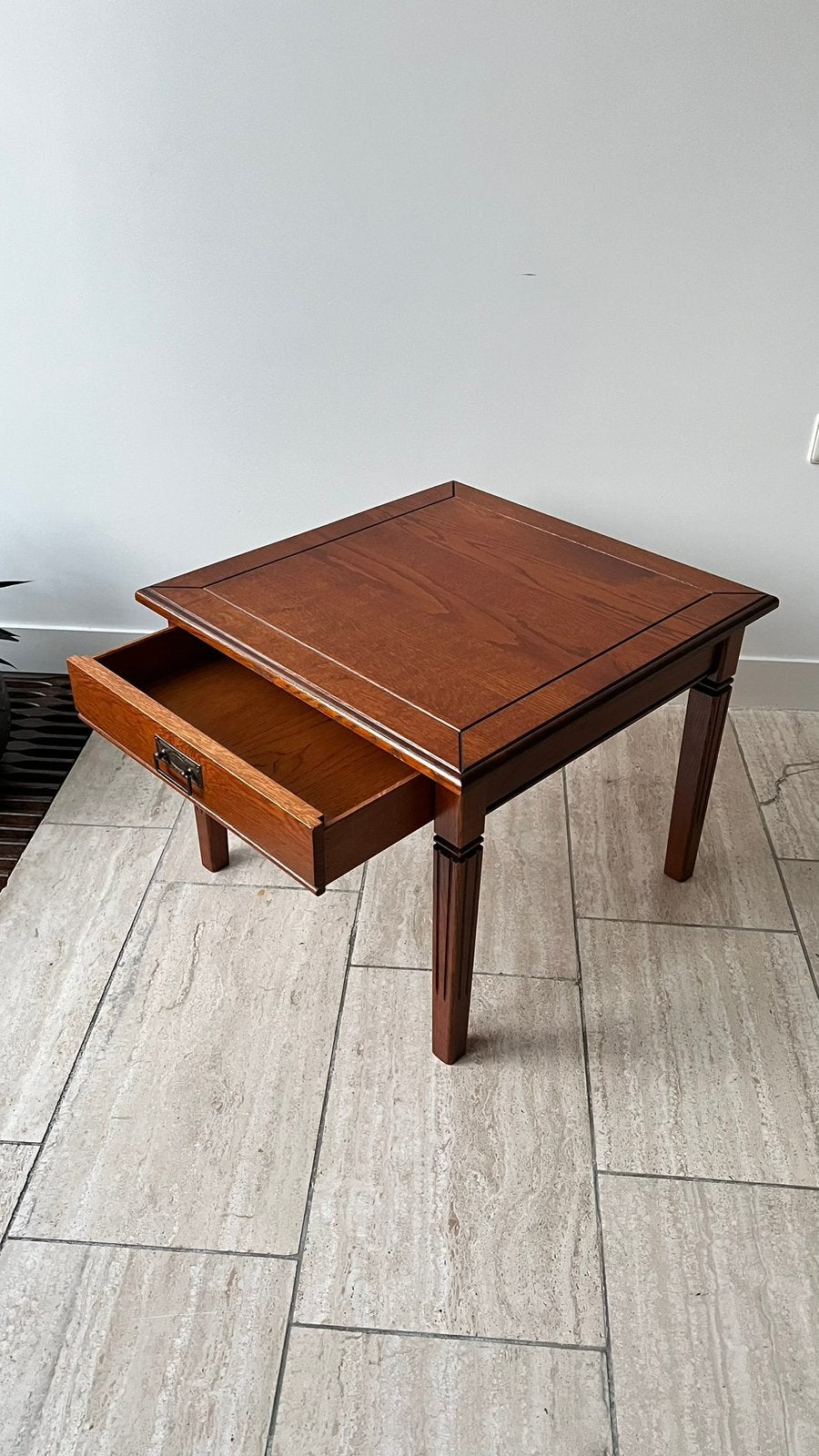 2 klassieke side tables kersenhout met lade, Ophalen