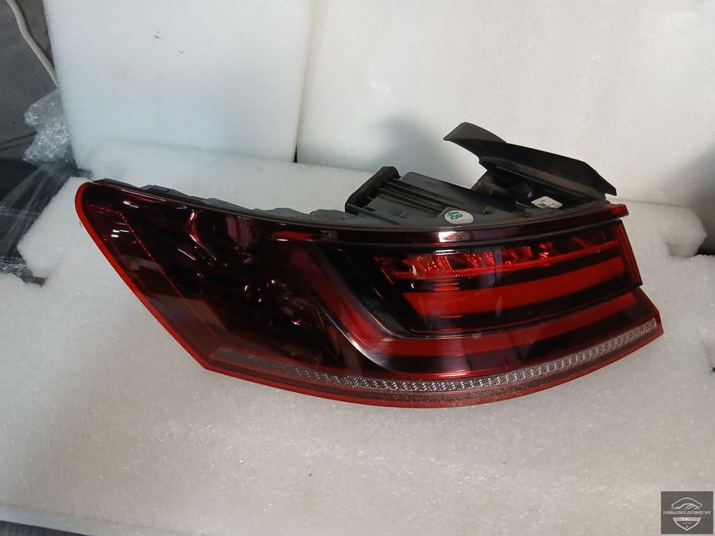 VW Arteon 3G8 2017-2020 LED Achterlicht Links 3G8945207J, Auto-onderdelen, Gebruikt, Volkswagen, Volkswagen AG, Berliner Ring 2
38440  Wolfsburg, DE