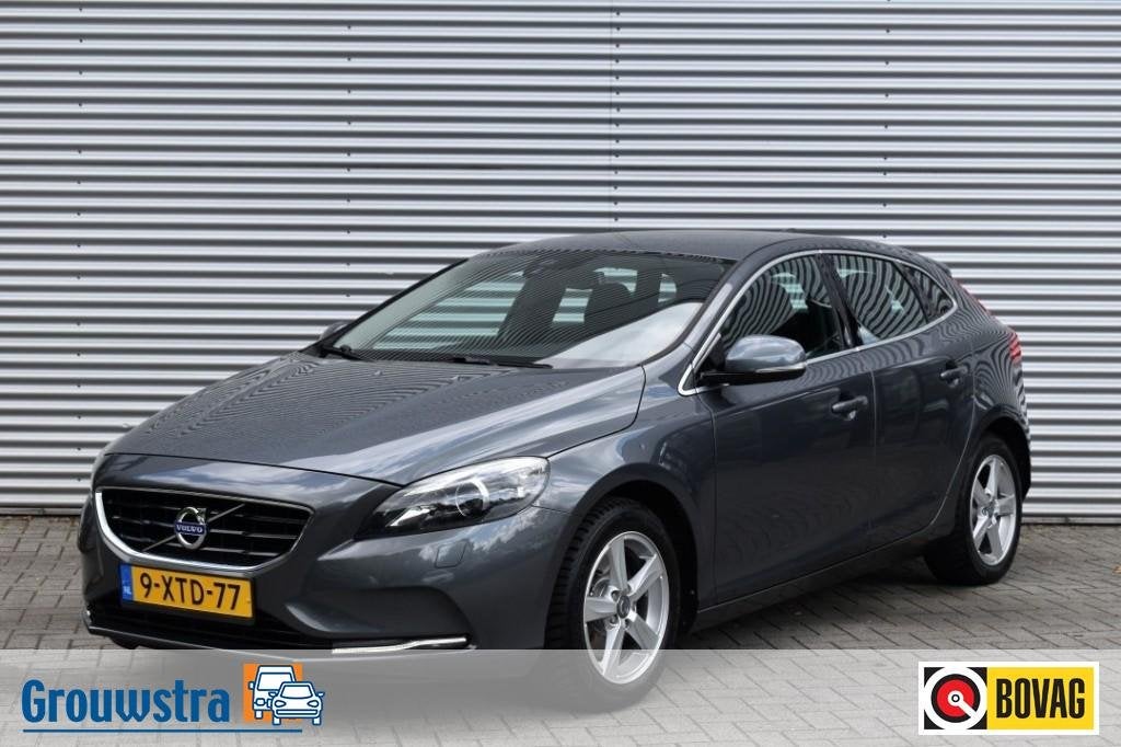 Volvo V40 1.6 T3 MOMENTUM / NAVI / PDC / STOEL VERW. / TREKH, Voorwielaandrijving, 1596 cc, 4 cilinders, 150 pk