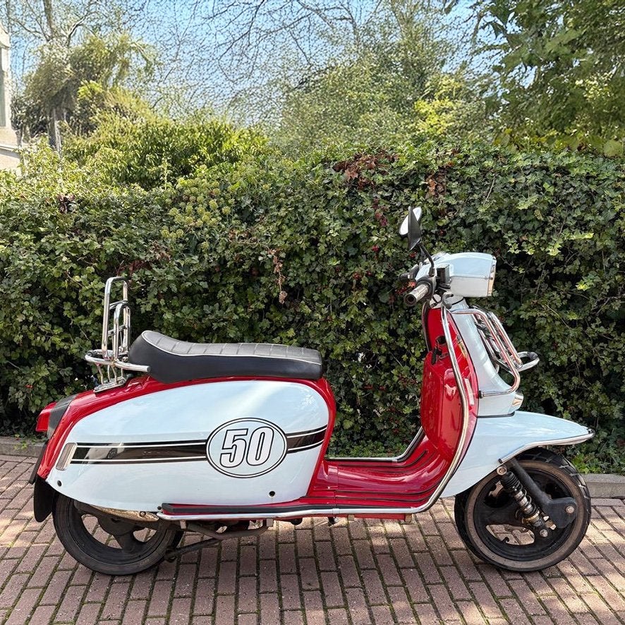 Retro Scooter - Scomadi Turismo Leggera 50 uit 2019, Fietsen en Brommers, Ophalen, Zo goed als nieuw, Overige typen, Overige merken