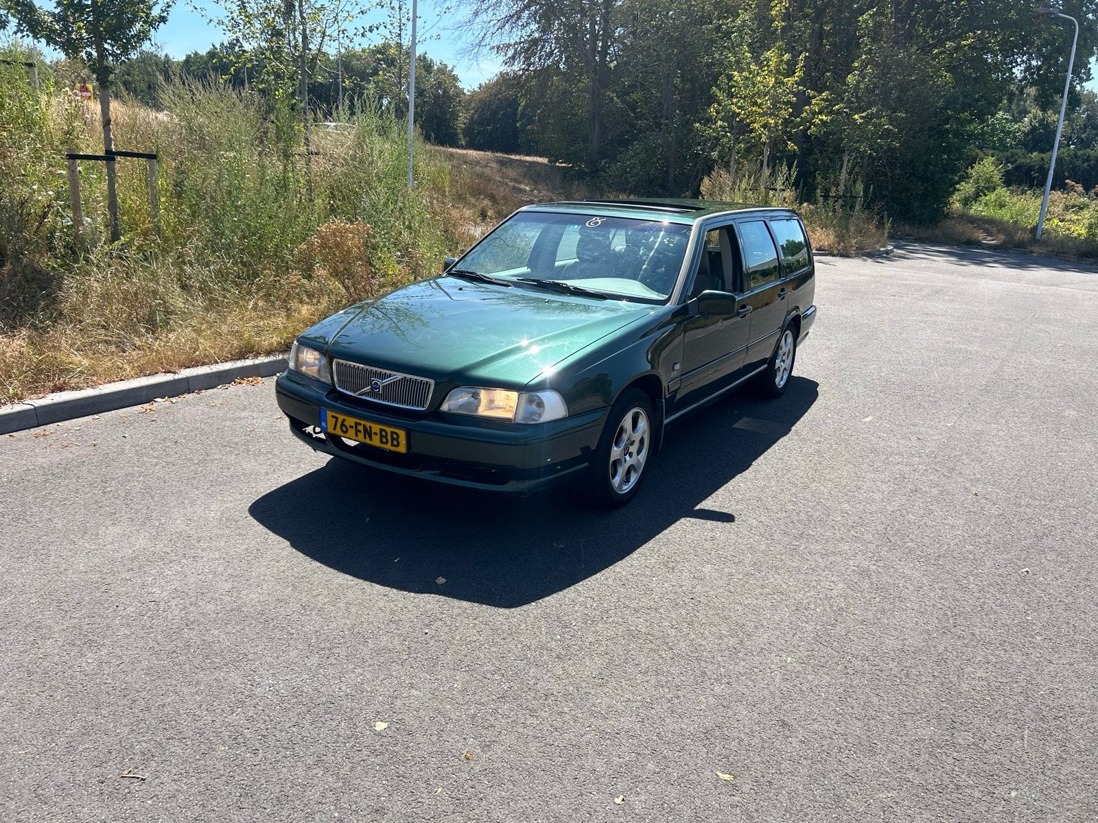 Volvo V70 2.4 170PK 2000 Groen, Auto's, Voorwielaandrijving, Stationwagon, Particulier, 1600 kg