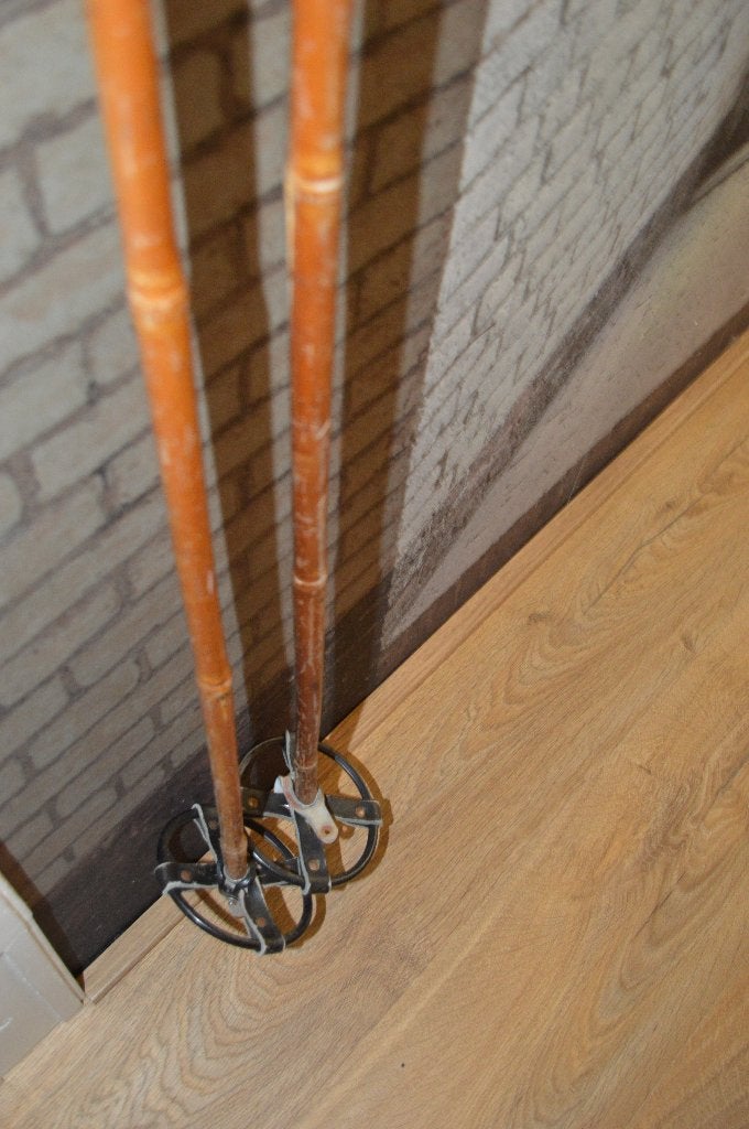 1 set antieke bamboe ski stokken, Ophalen