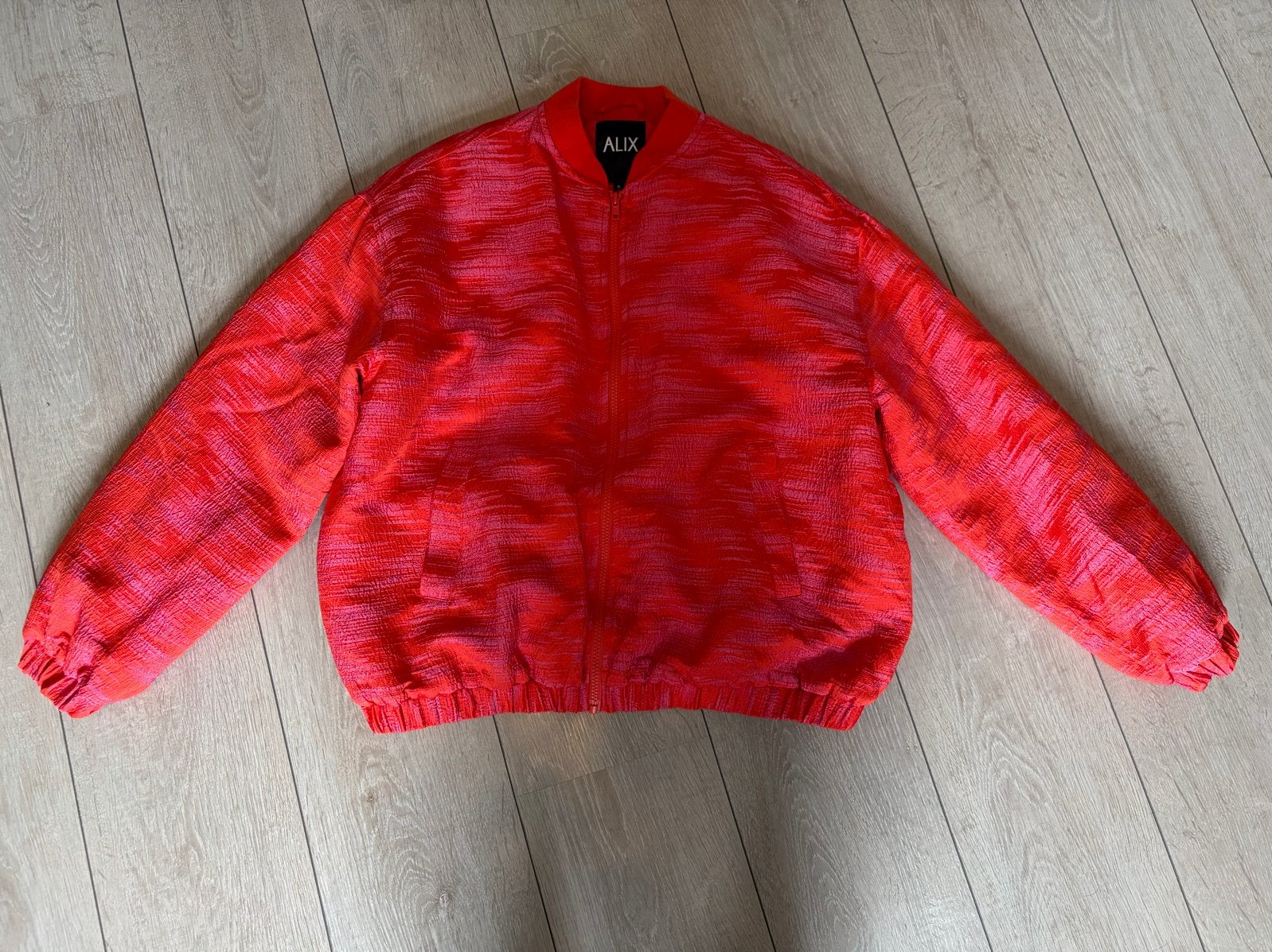 Alix The Label Oversized Bomberjack - Nieuwstaat, Ophalen of Verzenden, Zo goed als nieuw, Maat 38/40 (M), Rood