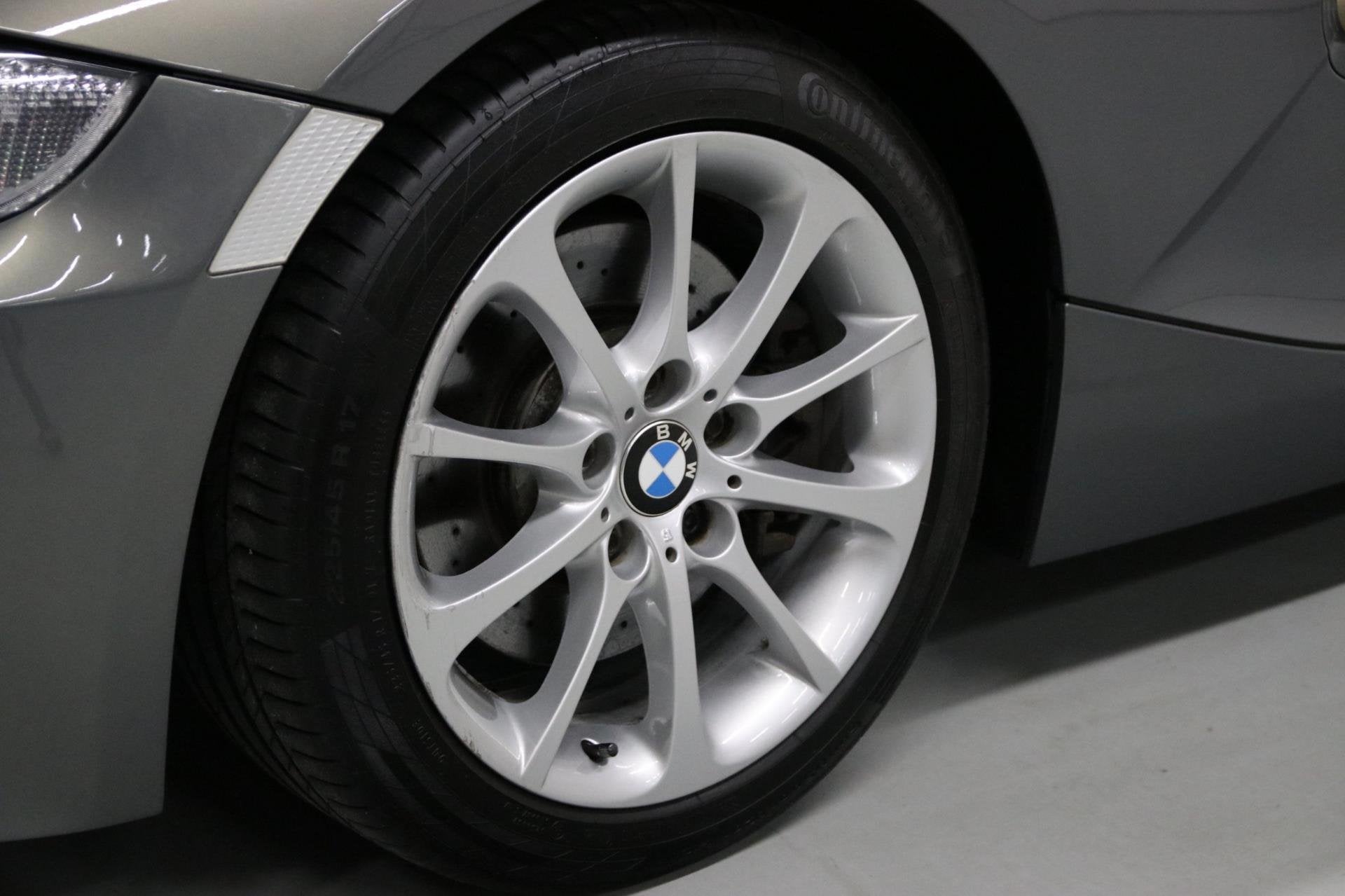 BMW Z4 Coupé 3.0si/ Xenon/ Navigatie/ Cruise control, Auto's, BMW, Achterwielaandrijving, Gebruikt, 2996 cc, Bedrijf
