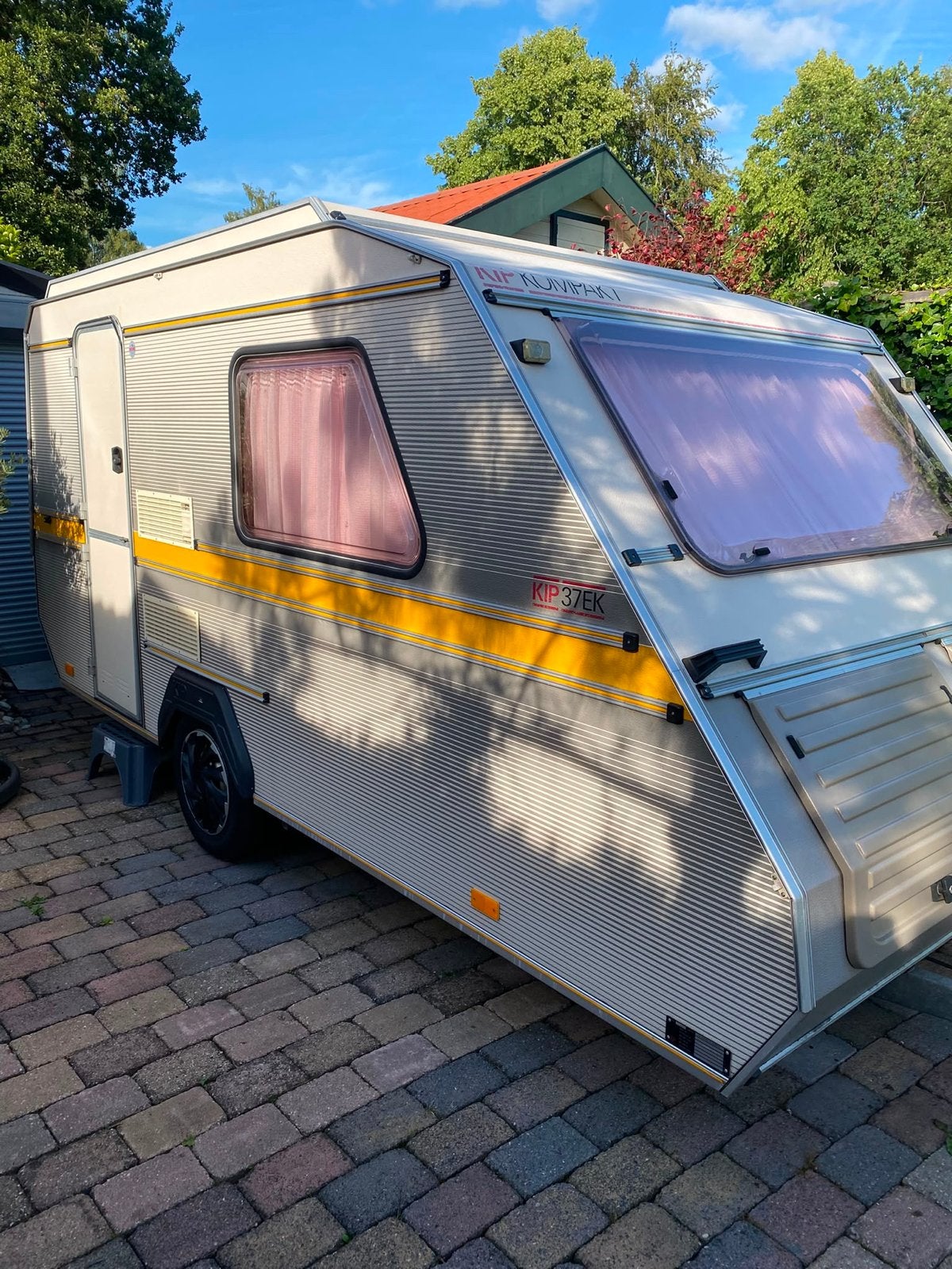 Kip Kompakt 37KK met hefdak - Bouwjaar 1992, Caravans en Kamperen, Caravans, Standaardzit, Kip, Hefdak, Particulier