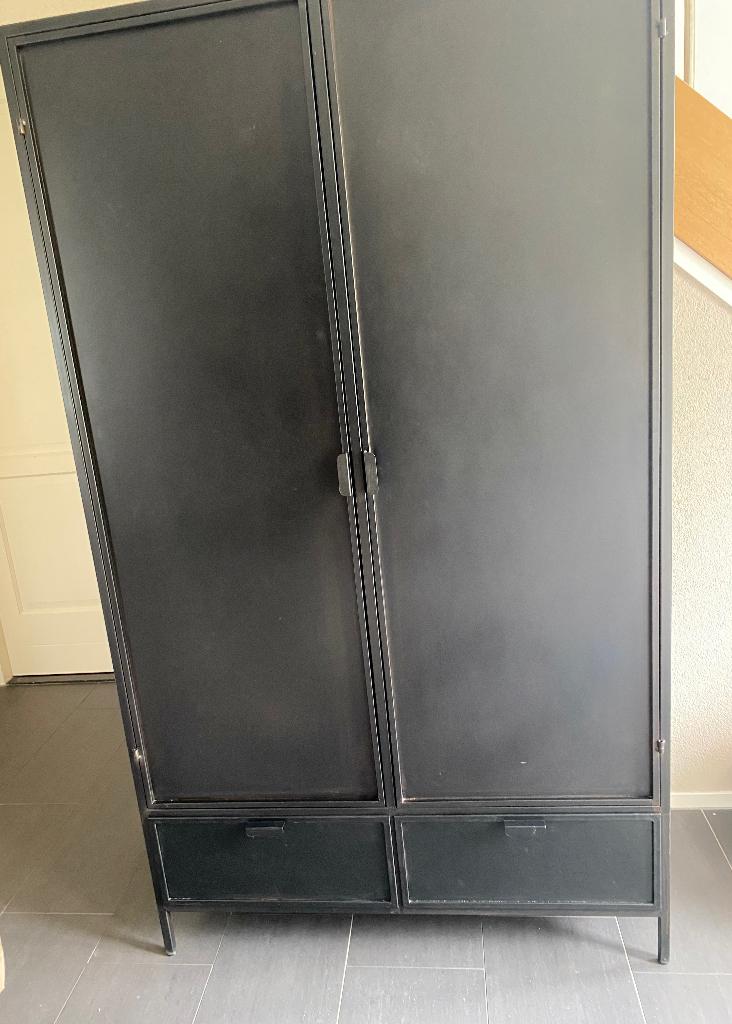 Metalen kast / kledingkast (Woood / Karwei), Gebruikt, 100 tot 150 cm, Metaal, 150 tot 200 cm