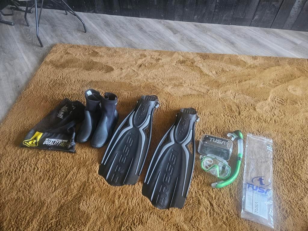 Professionele Duikset - Compleet voor Onderwateravonturen, Watersport en Boten, Ophalen of Verzenden, Zo goed als nieuw, Zwem- of Duikvliezen