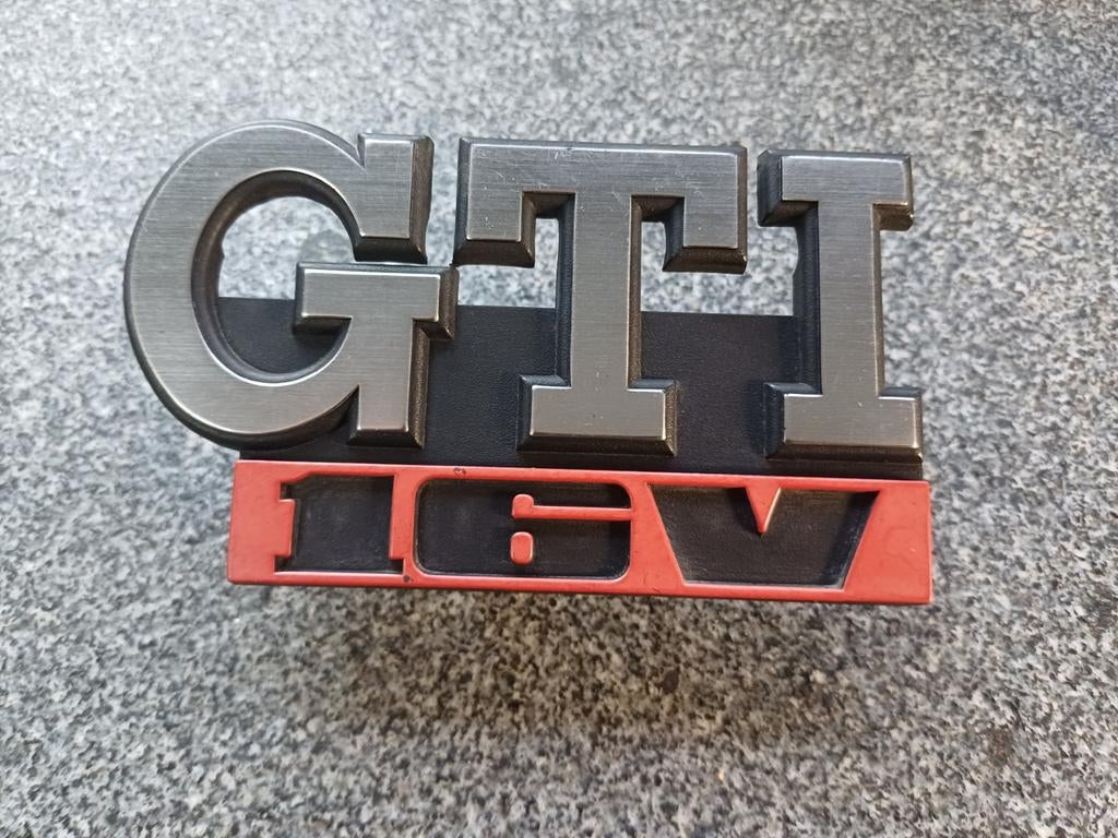 GOLF 2 GTI 16V ORIGINEEL EMBLEEM, Ophalen of Verzenden