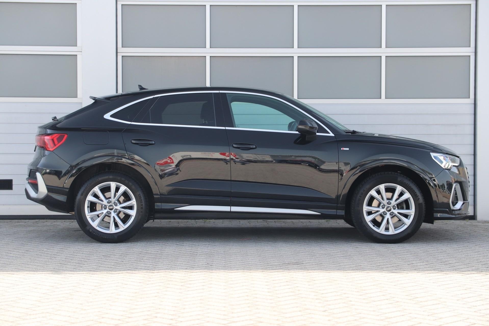 Audi Q3 Sportback 35 TFSI 150pk S-tronic S edition | Apple C, Auto's, 15 km/l, 4 cilinders, 150 pk, 1505 kg