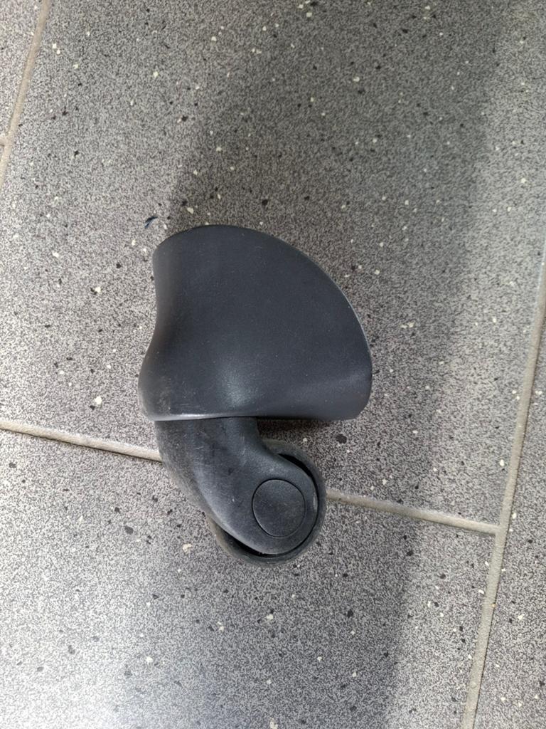 Wieltje Samsonite Spinner Koffer Middelmaat Rechts Achter, Ophalen of Verzenden