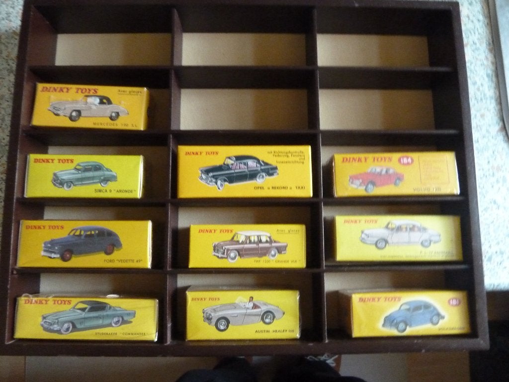 Atlas Dinky Toys 10 x in rek, Ophalen of Verzenden, Nieuw, Auto, Dinky Toys