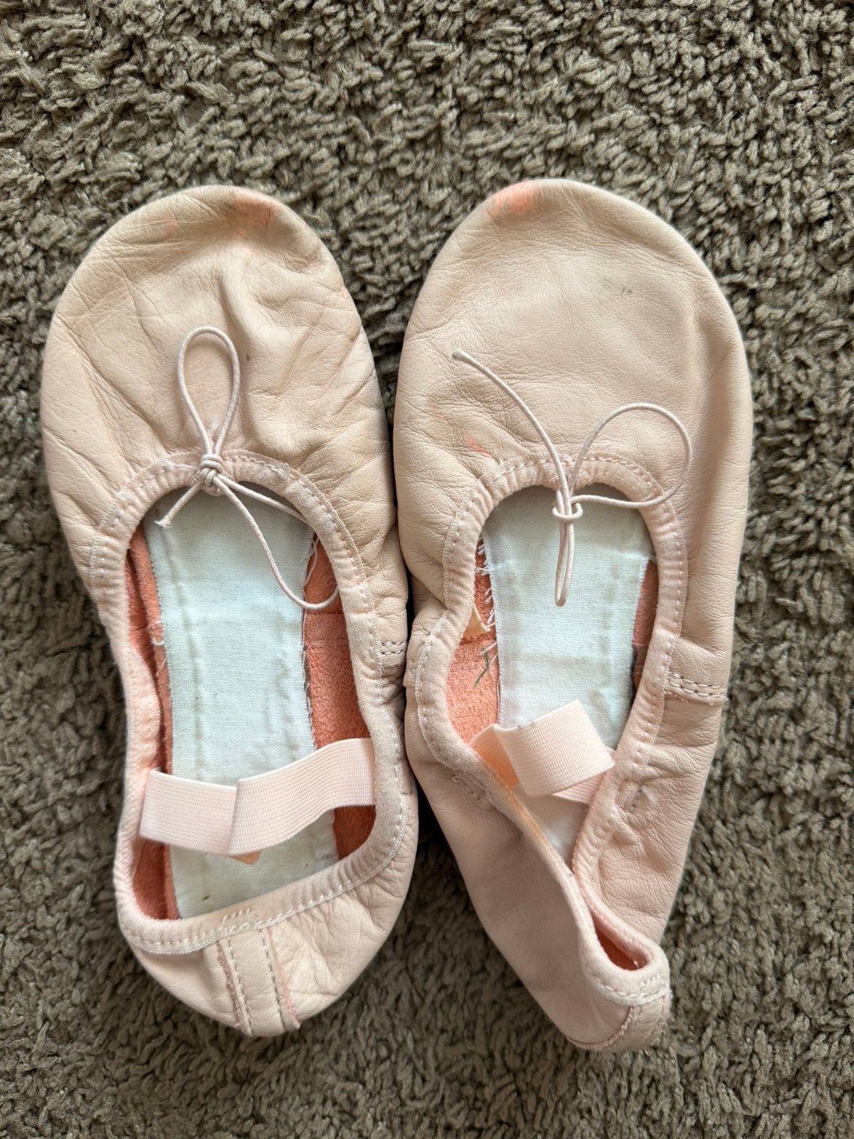 DOMYOS Leren demi-pointes ballet, Sport en Fitness, Ballet, Ophalen of Verzenden, Zo goed als nieuw, Schoenen
