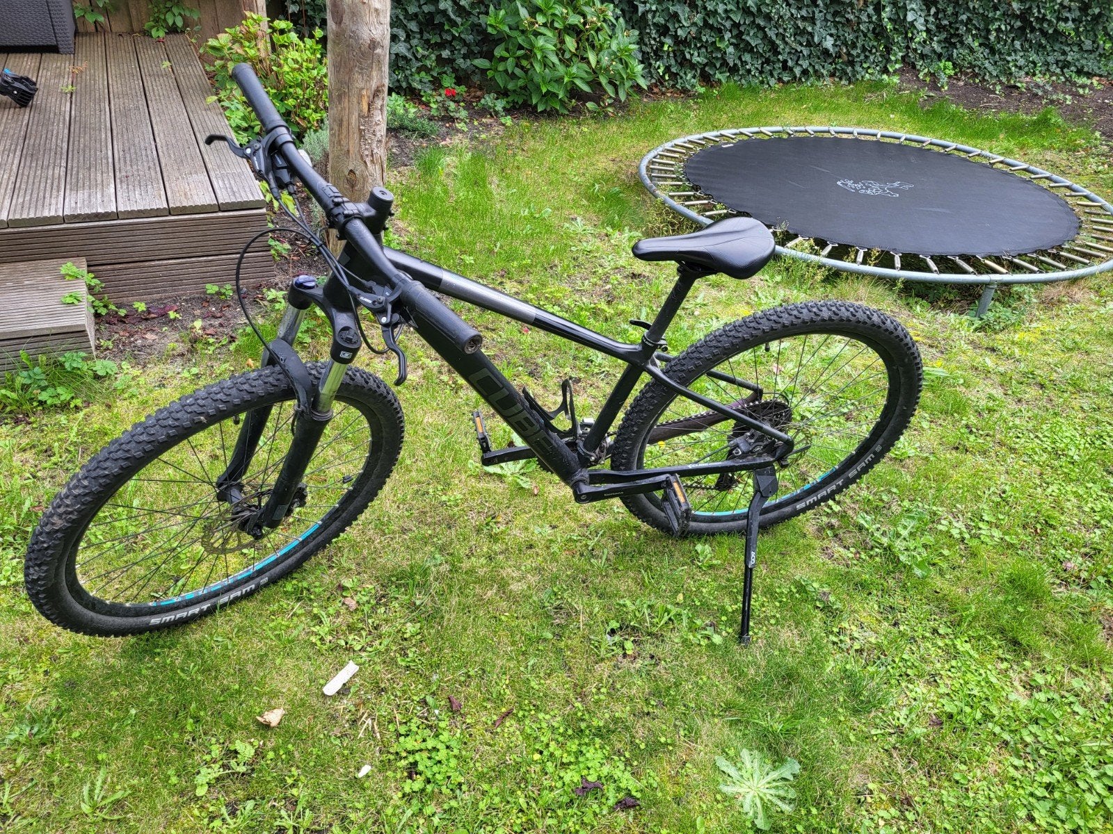 CUBE AIM RACE Mountainbike - Zwart/Blauw - Maat 41 - 2024