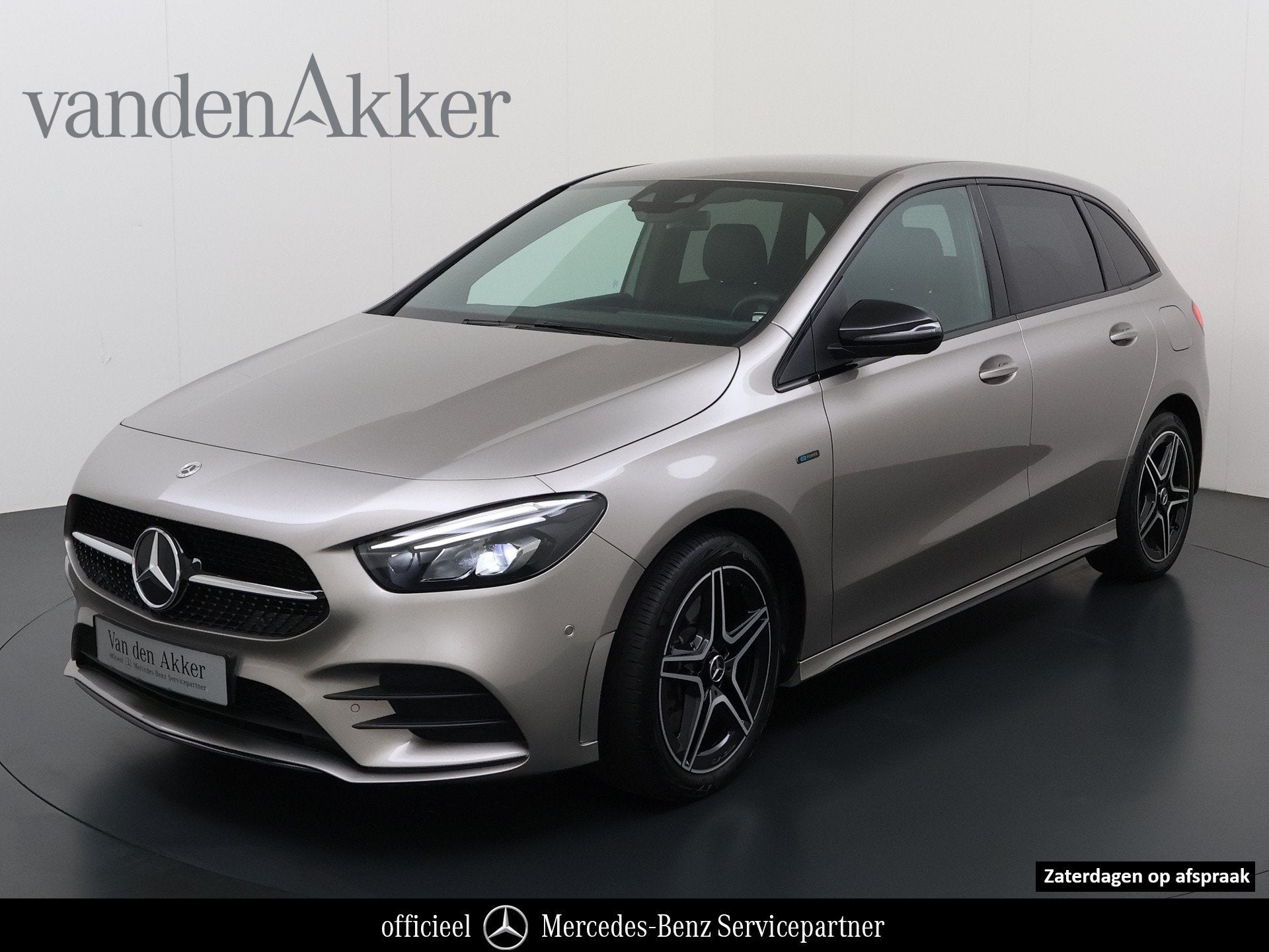 Mercedes-Benz B-Klasse 250e AMG // SoH 92,3% // Trekhaak //, 12 maanden, Gebruikt, 4 cilinders, 15 kWh