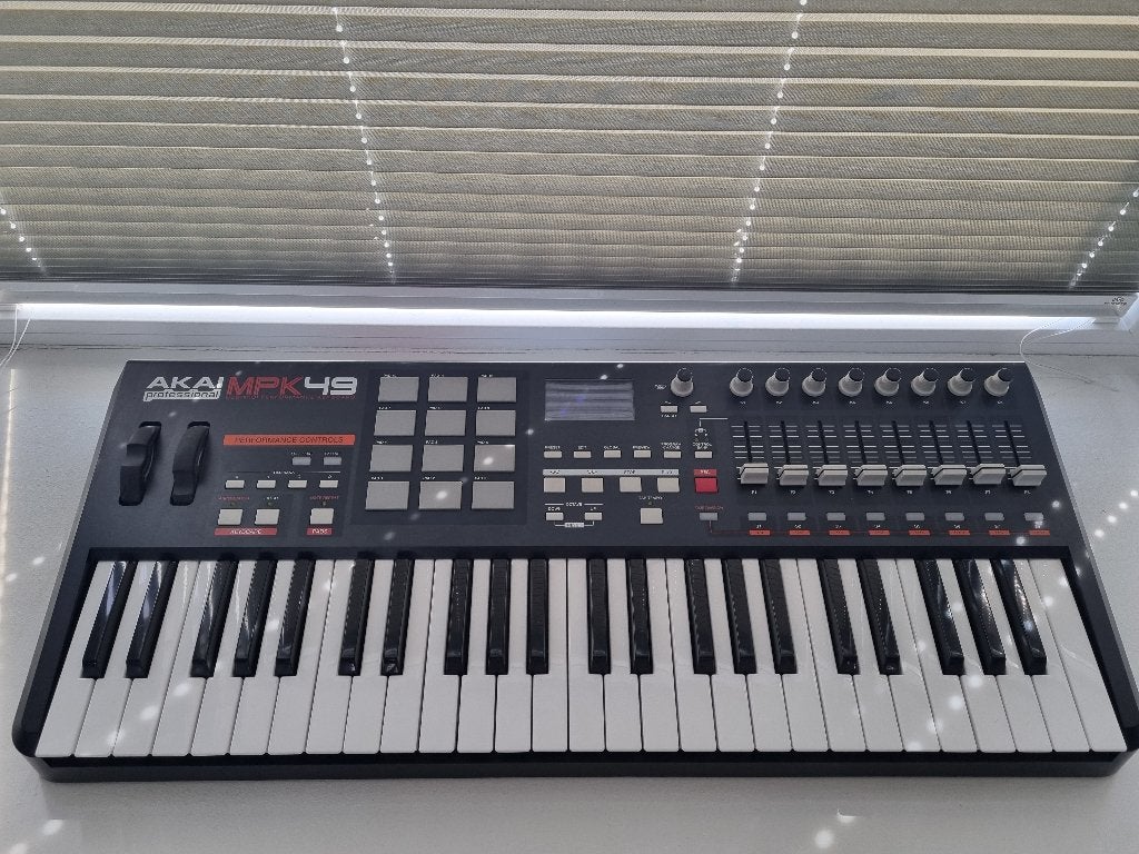 AKAI MPK49 MIDI Keyboard Controller, Gebruikt, Midi-aansluiting, Ophalen, 49 toetsen