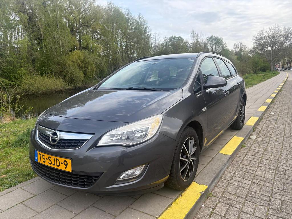 Opel Astra Sports Tourer 1.4 Turbo Edition, Voorwielaandrijving, Euro 5, Gebruikt, 4 cilinders