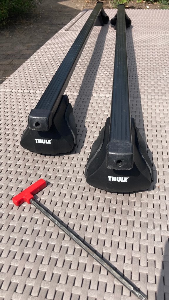 Thule dakdragers VW Passat Variant 2005-2014 met dakrailing, Auto diversen, Dakdragers, Ophalen, Gebruikt