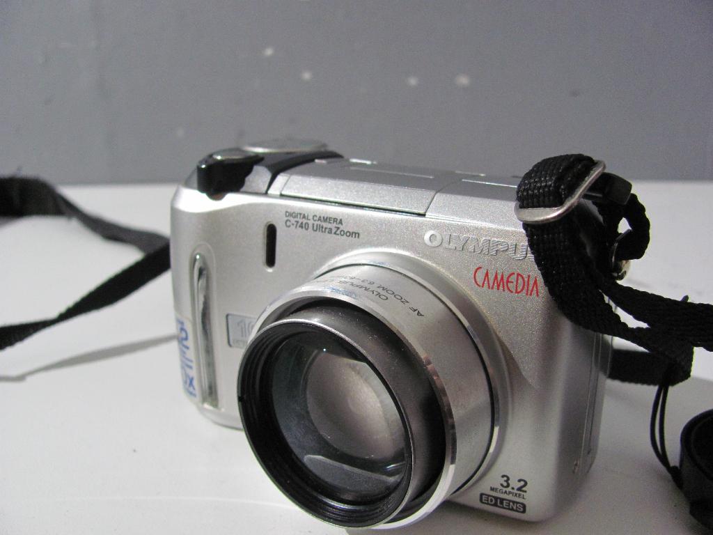 olympus camedia c-740 ultrazoom met 3.2mp en 10 x, Audio, Tv en Foto, Fotocamera's Digitaal, Compact, Ophalen of Verzenden, Zo goed als nieuw