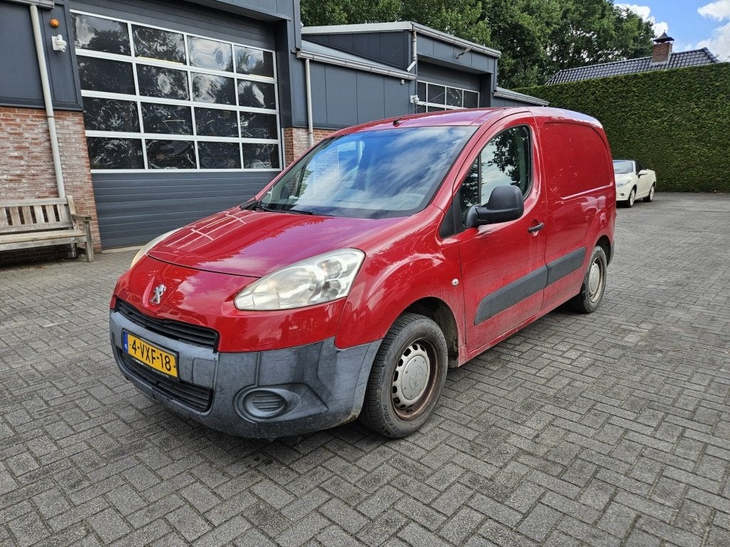Peugeot Partner 120 1.6 HDI L1XR 2012 123000km NAP, Auto's, Euro 5, Stof, Gebruikt, Zwart