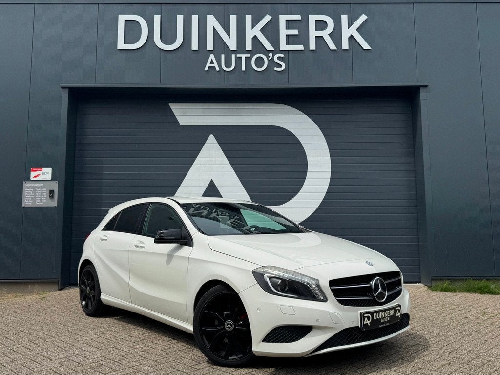 Mercedes-Benz A-klasse 180 Ambition | Automaat | Airco | Par, Auto's, Mercedes-Benz, Navigatiesysteem, Gebruikt, 4 cilinders, Leder en Stof