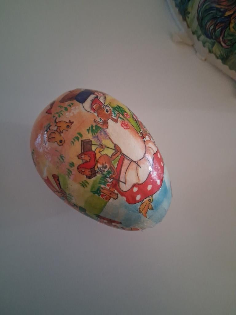 Oud paasei. Geen container.  Ca 12 cm, Ophalen