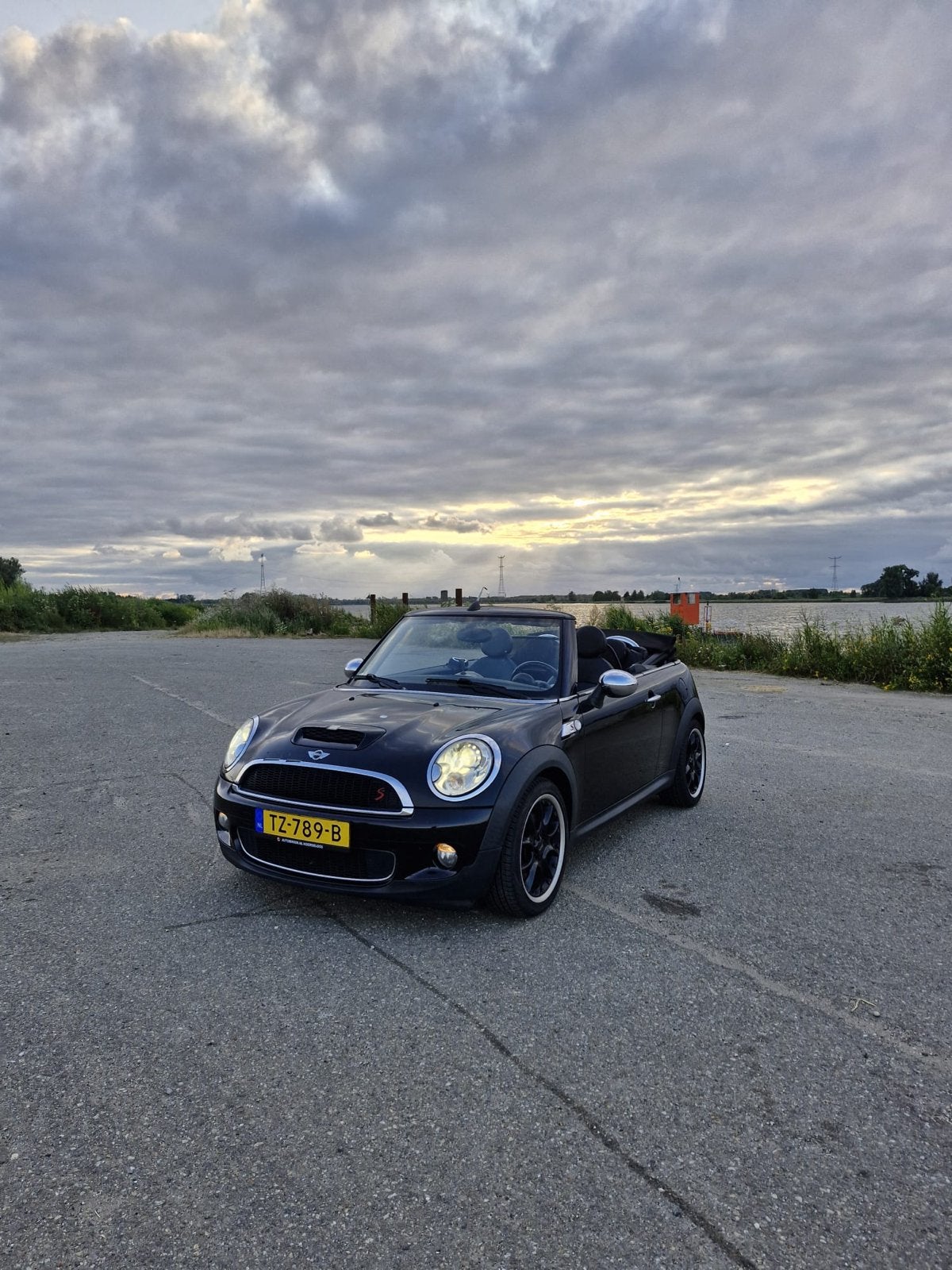 Mini 1.6 Cooper S AUT 2009 Zwart, 4 cilinders, 4 stoelen, 14 km/l, Particulier