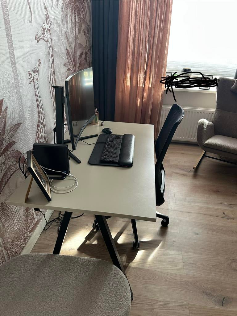 Trotten bureau ikea