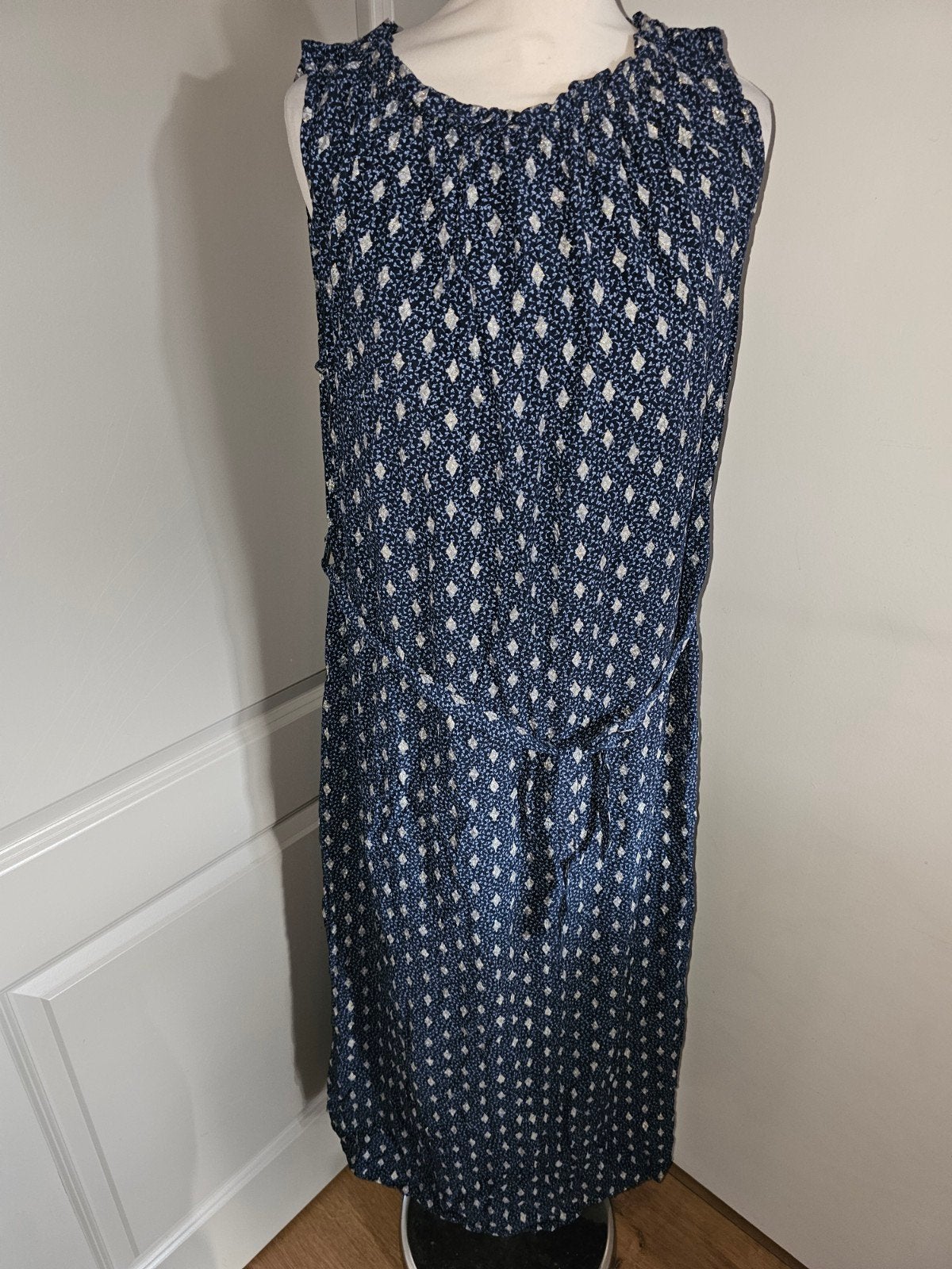Geisha jurk maat xl 42, Kleding | Dames, Ophalen of Verzenden, Zo goed als nieuw, Maat 42/44 (L), Onder de knie