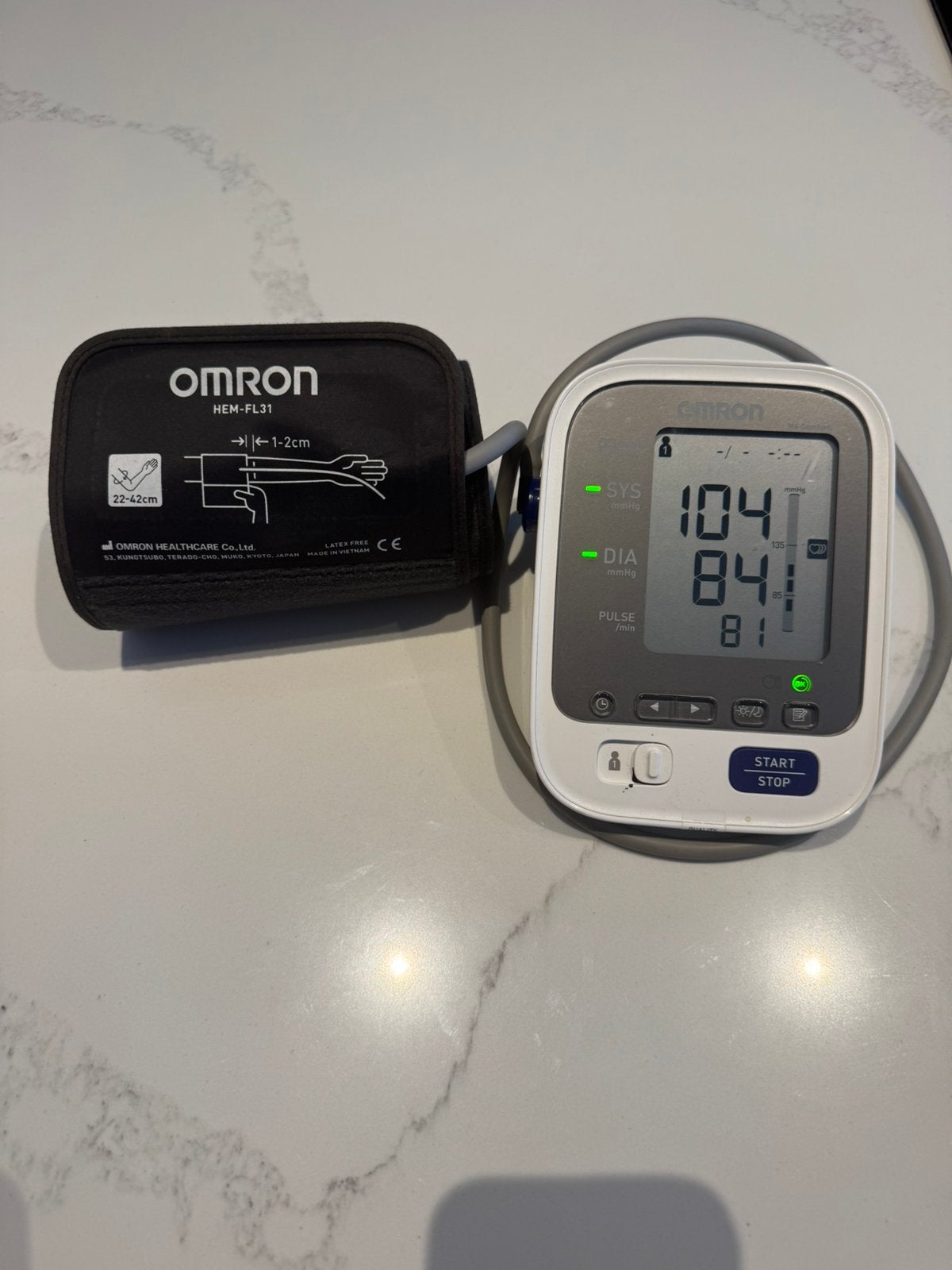Bloeddrukmeter omron m6 comfort, Ophalen of Verzenden, Zo goed als nieuw, Overige typen