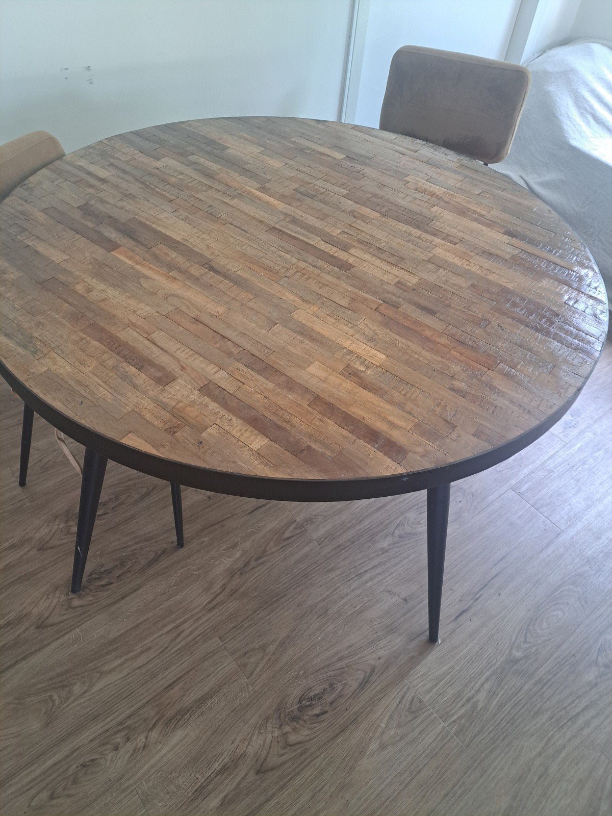 Eettafel met ingelegde latjes, Ophalen, Gebruikt, Rond, 75 cm of meer