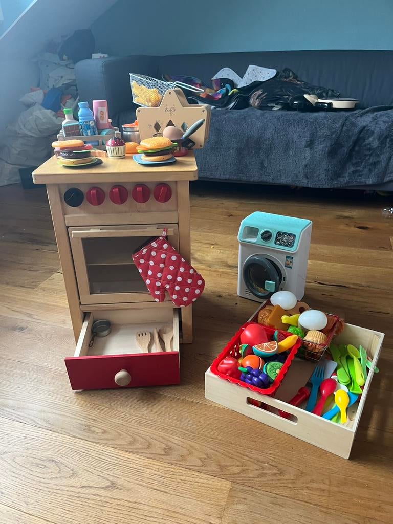 Houten speelgoedkeuken + accessoires & speelgoed wasmachine, Ophalen of Verzenden, Zo goed als nieuw