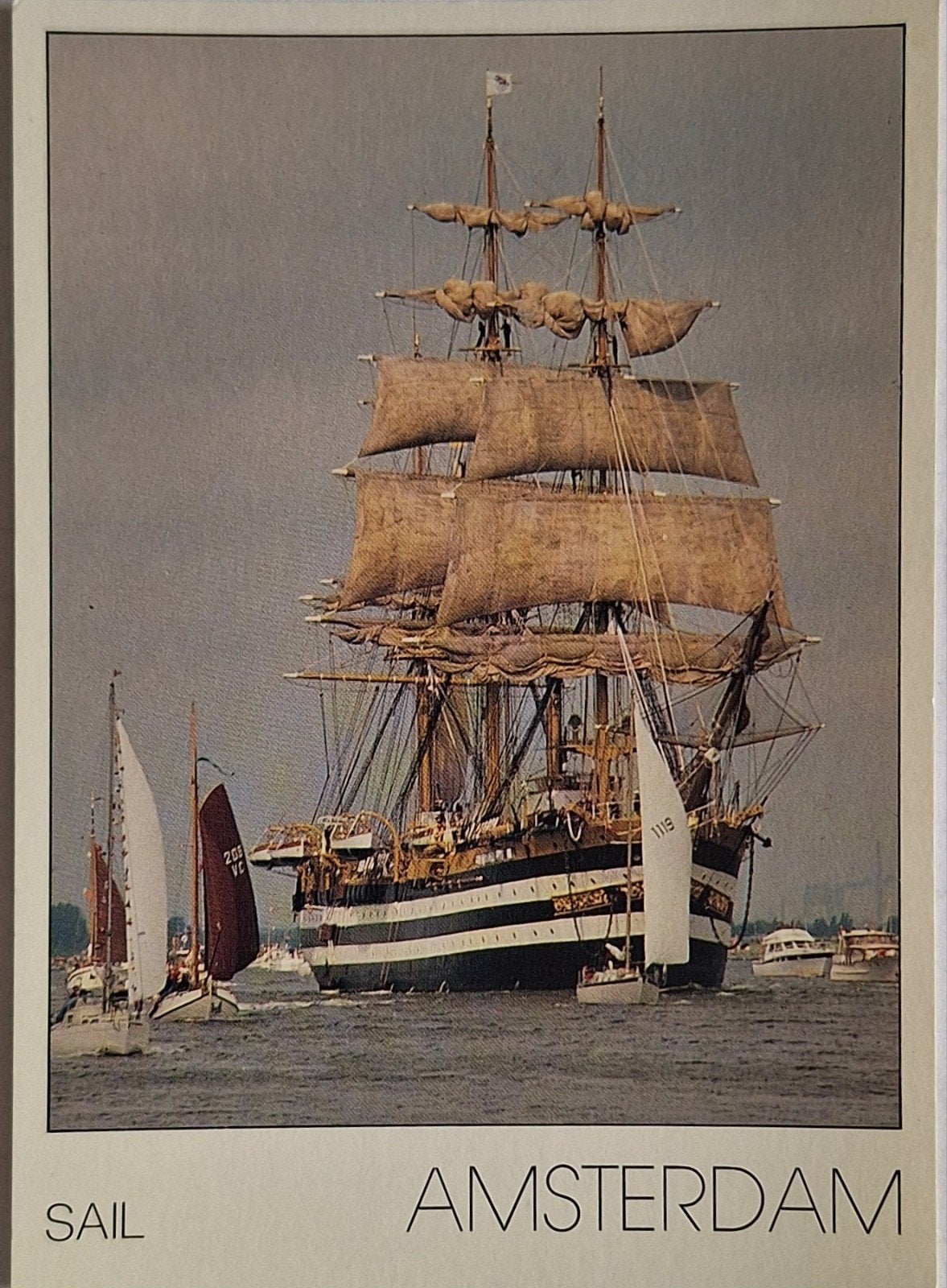 Ansichtkaart Sail Amsterdam met groot zeilschip, Ophalen of Verzenden