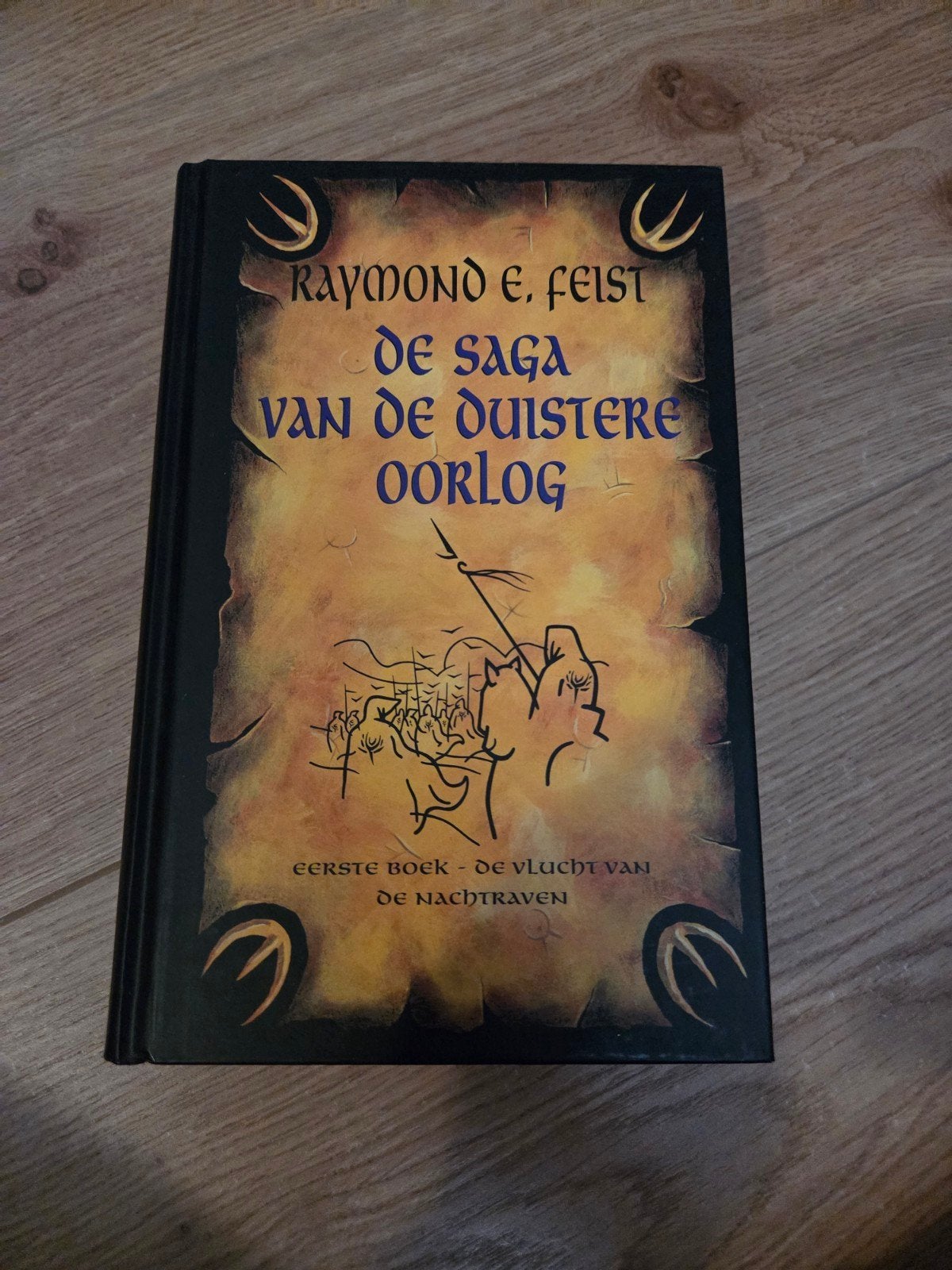 Raymond E. Feist - De Saga van de Duistere Oorlog, Ophalen of Verzenden, Zo goed als nieuw, Raymond E. Feist